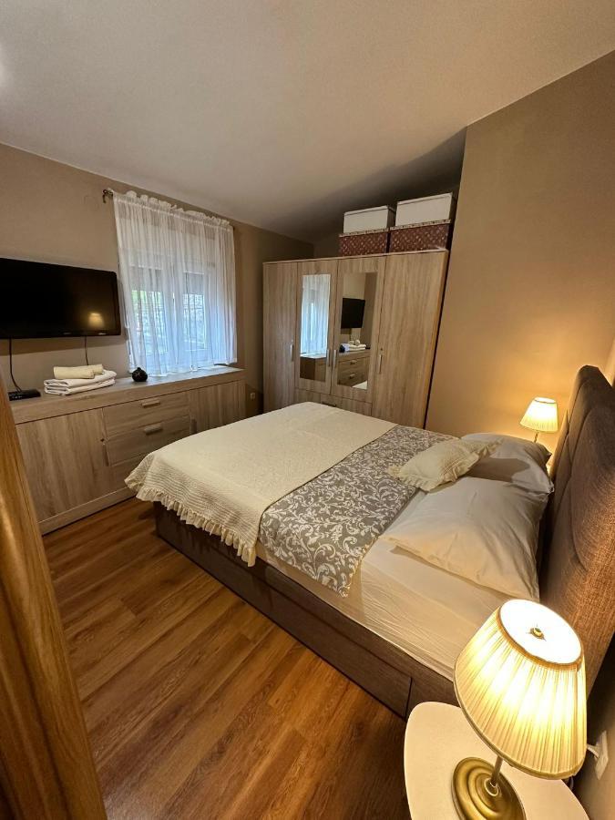 Apartman Lusy Tribalj Eksteriør billede