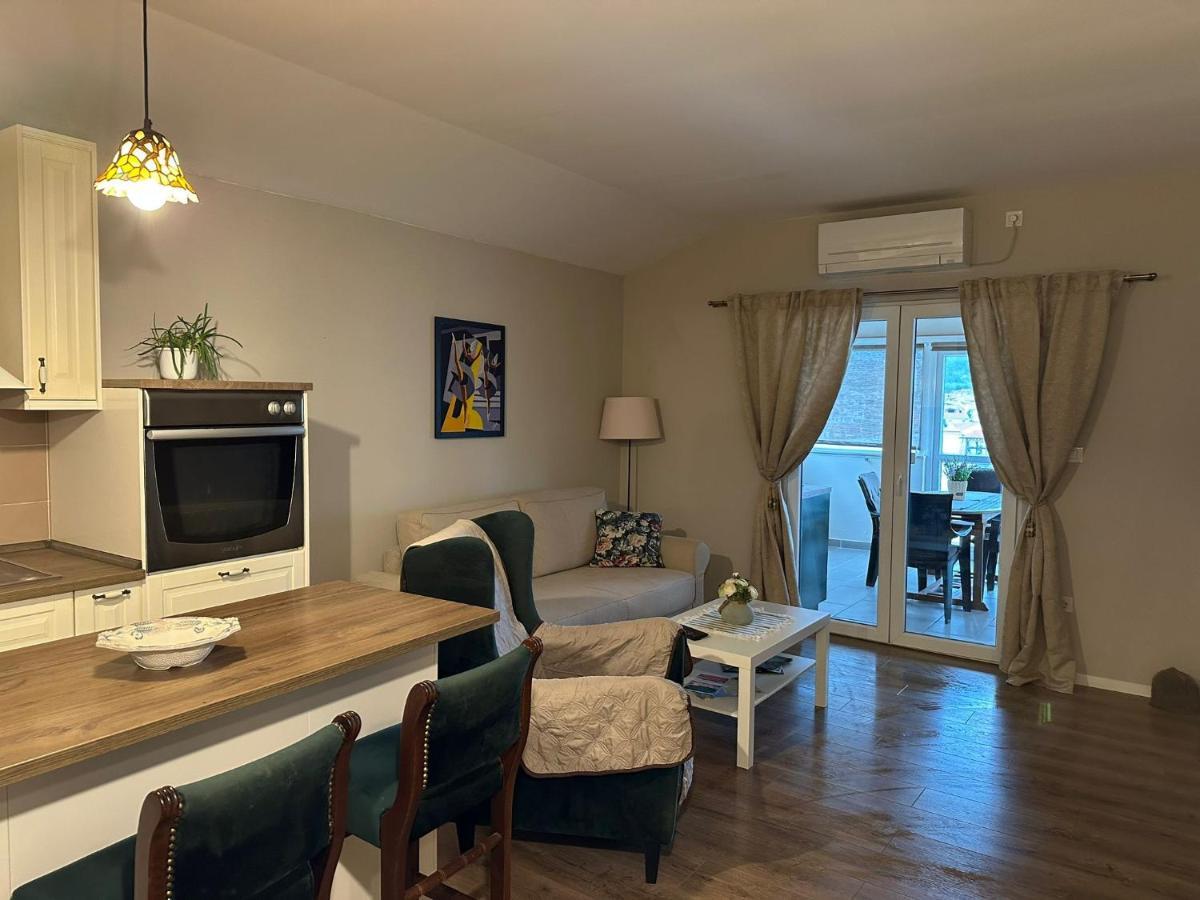 Apartman Lusy Tribalj Eksteriør billede